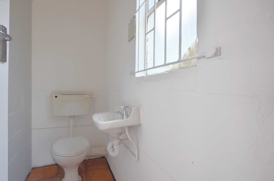 To Let commercial Property for Rent in Beaconvale Western Cape